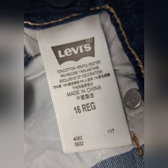 NWT Levi's Girls Bermuda Denim Shorts Diamond Buttons Distress Stretch Cuff 16R - Picture 7 of 8